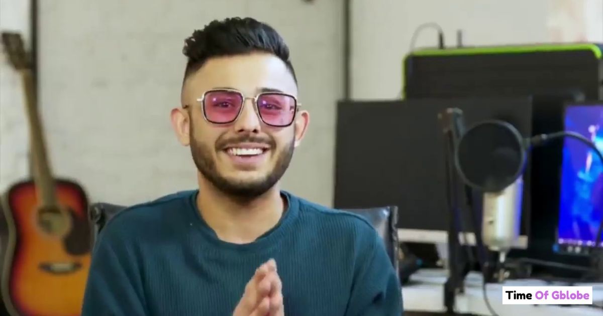 CarryMinati Height in Feet
