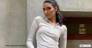 Athiya Shetty Age, Date of Birth & Early Life